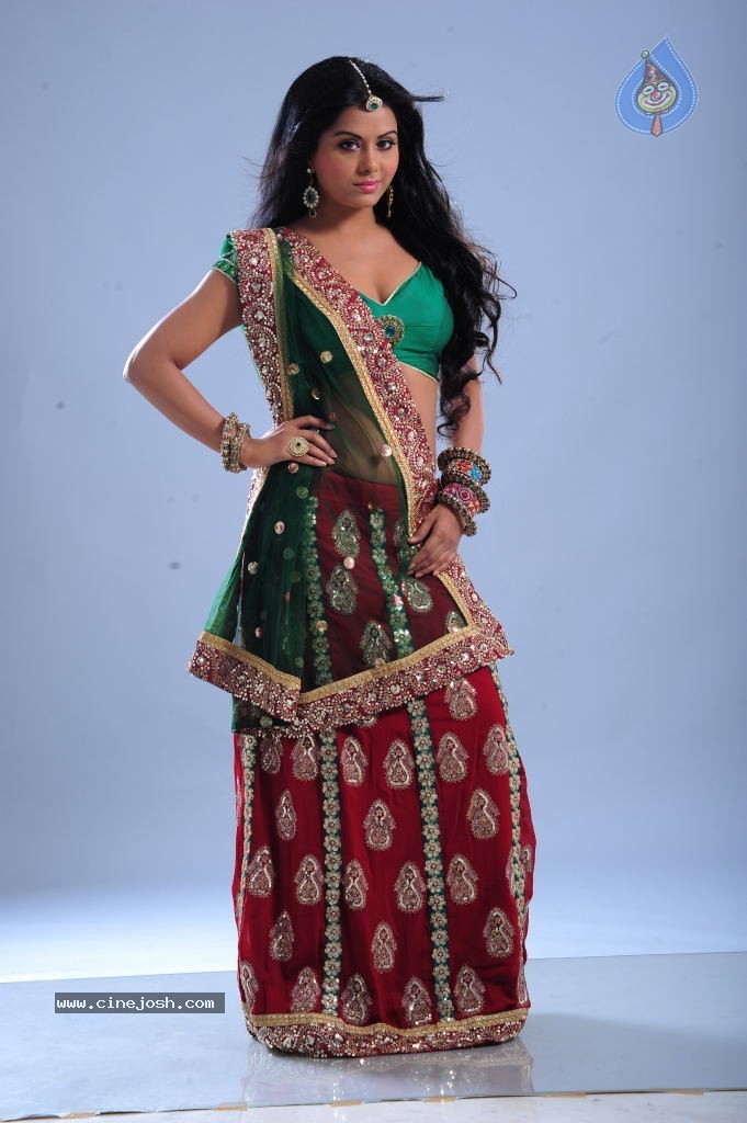 Rachana Mourya Hot Photos - 30 / 39 photos