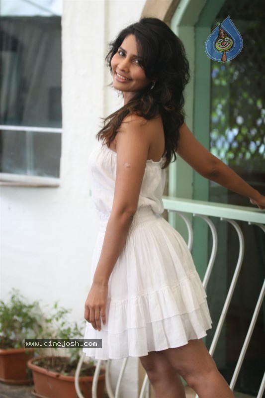 Rachana Shah Photo Shoot Stills - 36 / 49 photos