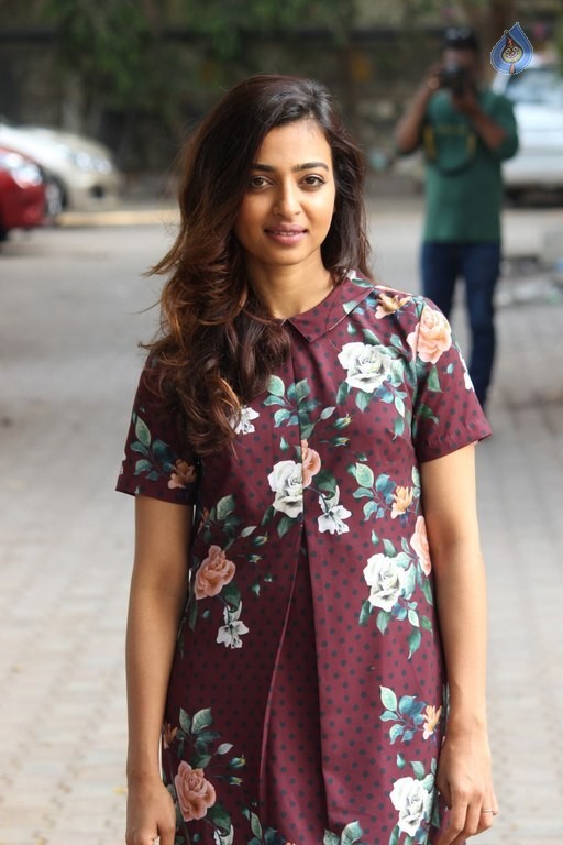 Radhika Apte New Photos - 11 / 24 photos