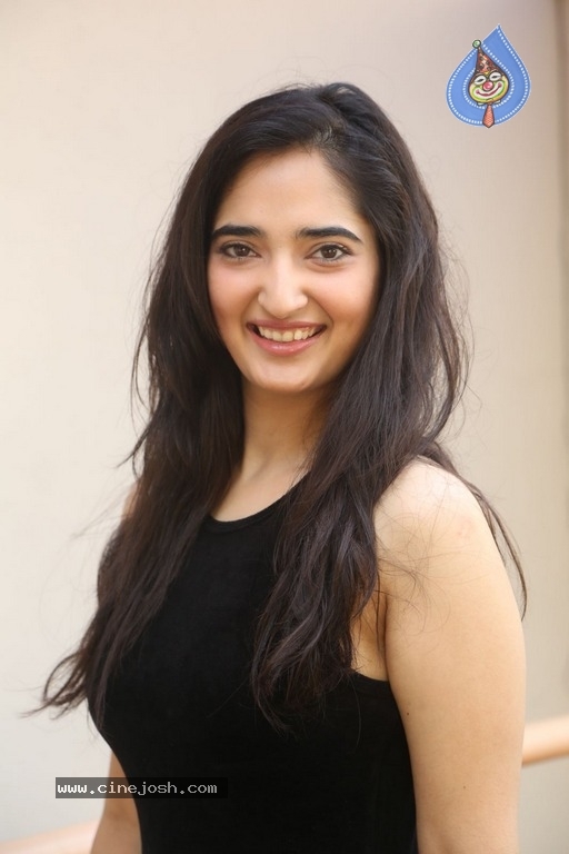 Radhika Mehrotra Stills - 15 / 21 photos