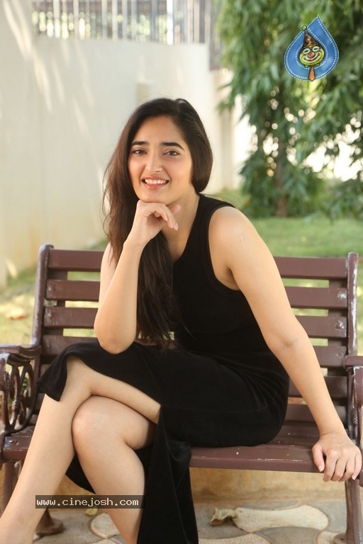 Radhika Mehrotra Stills - 20 / 21 photos