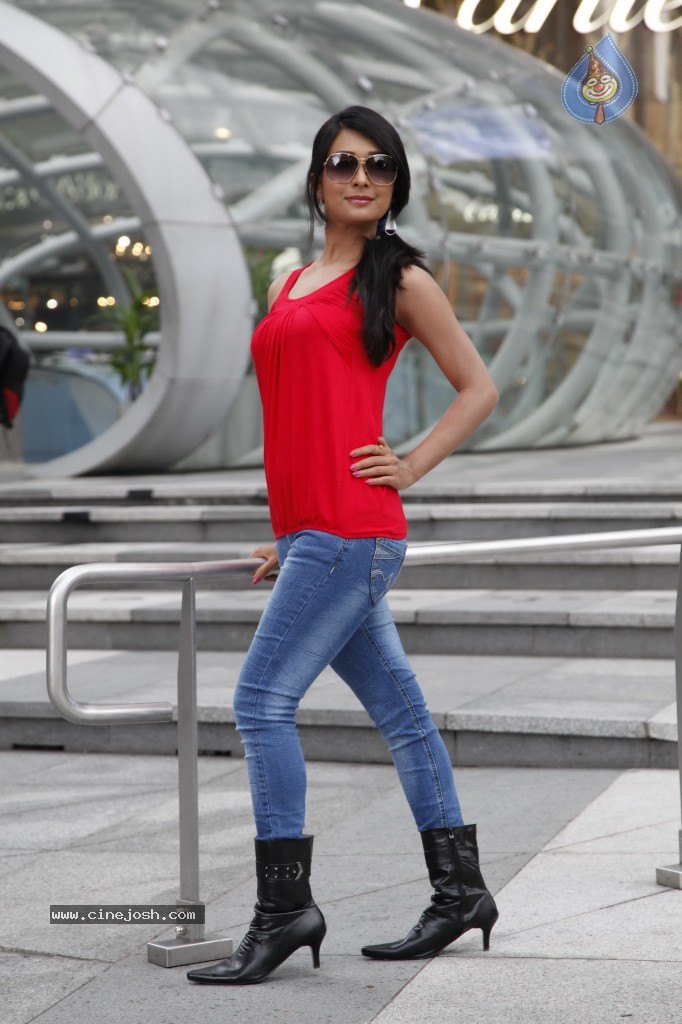 Radhika Pandit Hot Stills - 105 / 109 photos