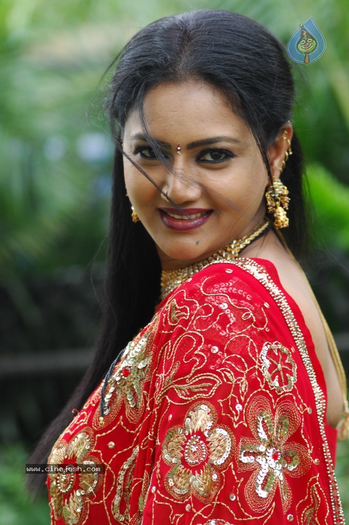Raksha Stills - 48 / 65 photos