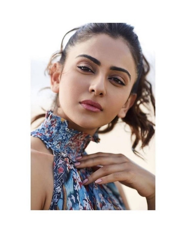 Rakul Preet New Stills - 8 / 21 photos