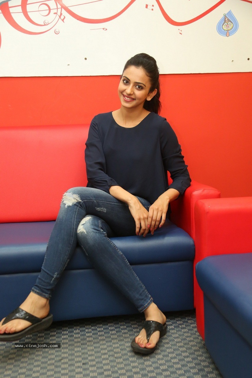 Rakul Preet Singh at Big FM - 27 / 77 photos