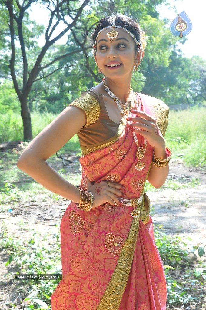 Rakul Preet Singh Cute Stills - 33 / 84 photos