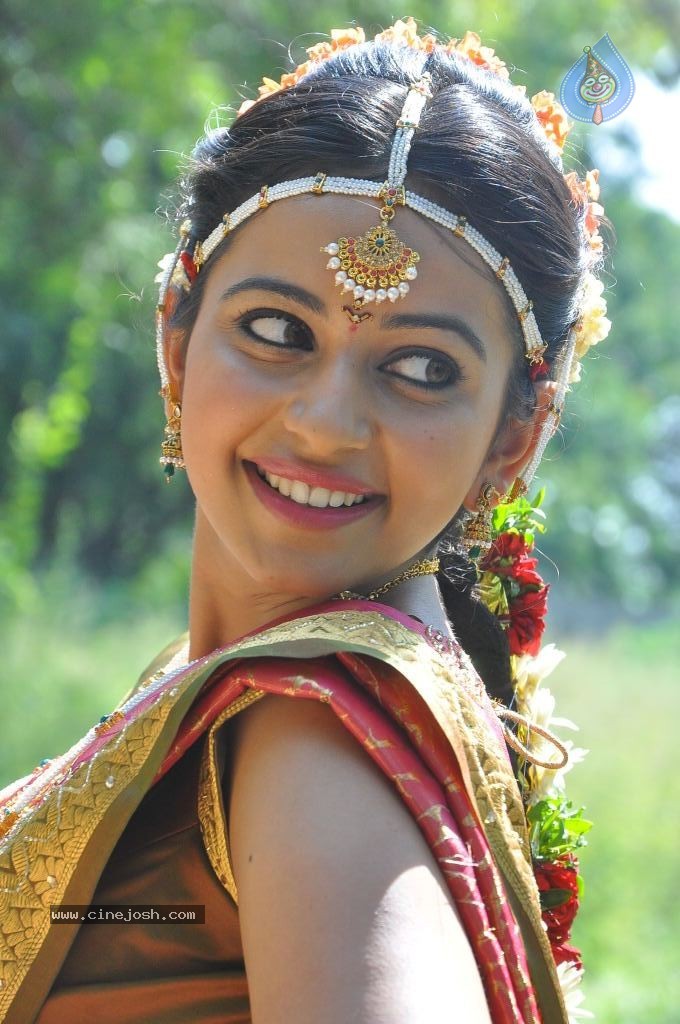 Rakul Preet Singh Cute Stills - 34 / 84 photos