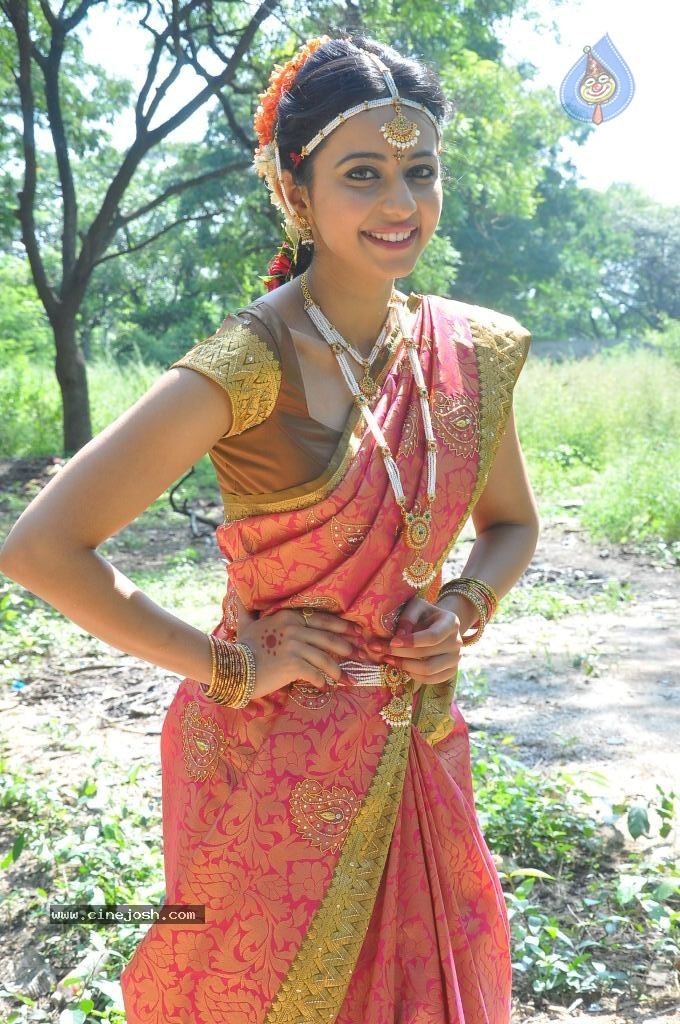 Rakul Preet Singh Cute Stills - 53 / 84 photos