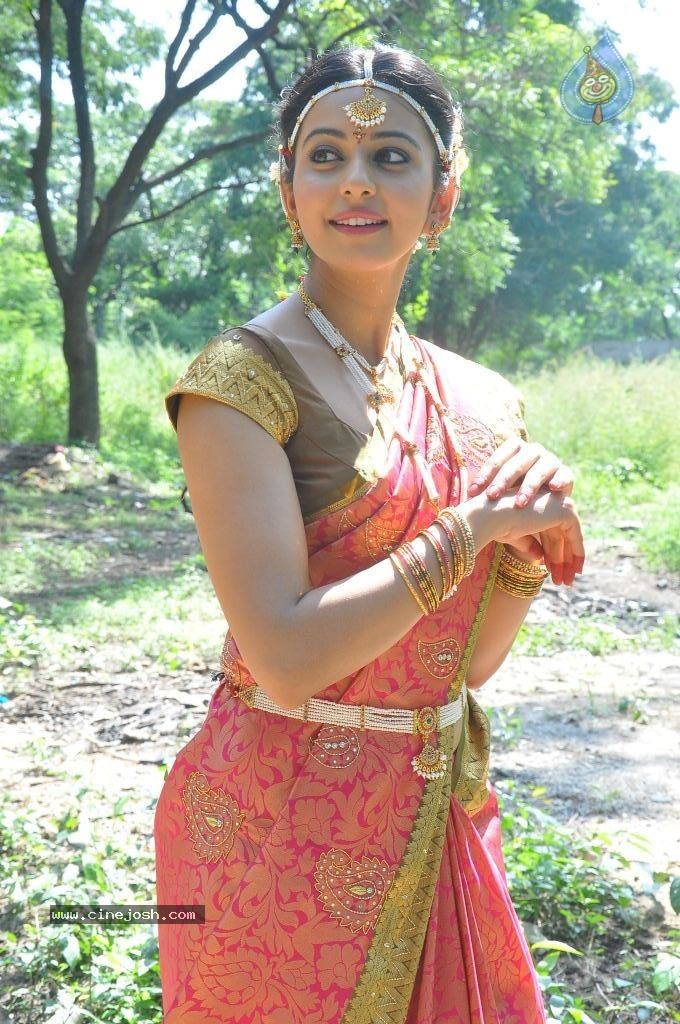 Rakul Preet Singh Cute Stills - 54 / 84 photos