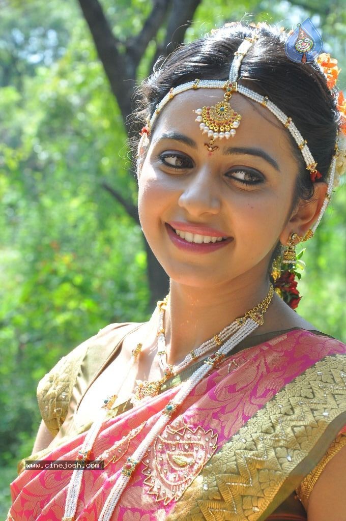 Rakul Preet Singh Cute Stills - 59 / 84 photos