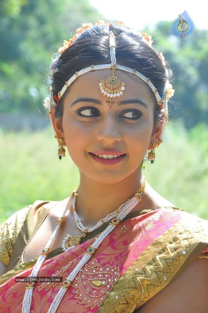 Rakul Preet Singh Cute Stills - 60 / 84 photos