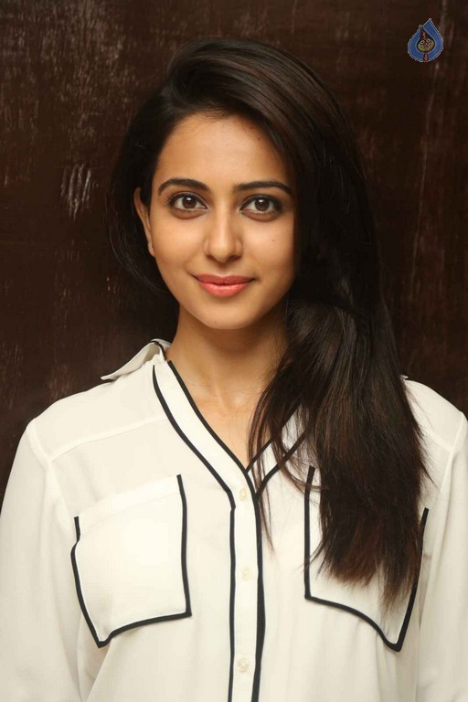 Rakul Preet Singh Interview Photos - 27 / 53 photos