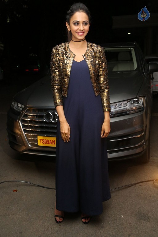 Rakul Preet Singh New Gallery - 27 / 48 photos