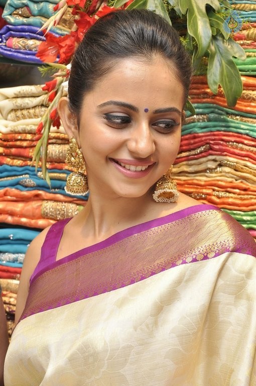 Rakul Preet Singh New Photos - 12 / 42 photos
