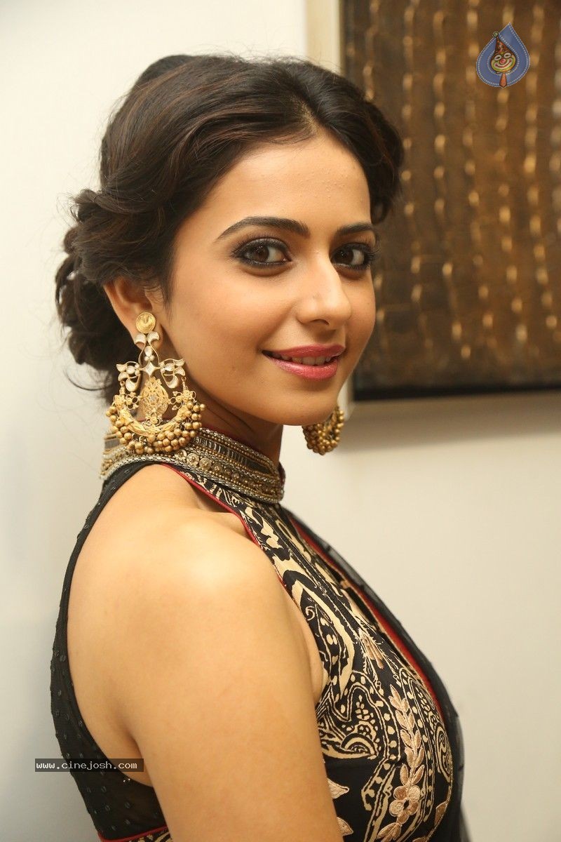 Rakul Preet Singh New Photos - 9 / 55 photos