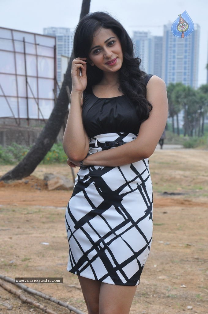 Rakul Preet Singh New Photos - 36 / 93 photos