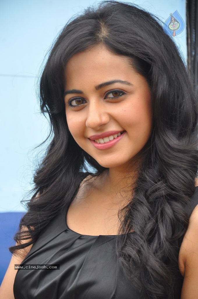 Rakul Preet Singh New Photos - 74 / 93 photos