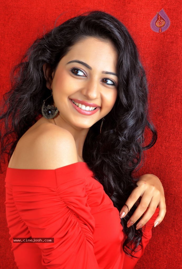 Rakul Preet Singh New Photos - 27 / 35 photos