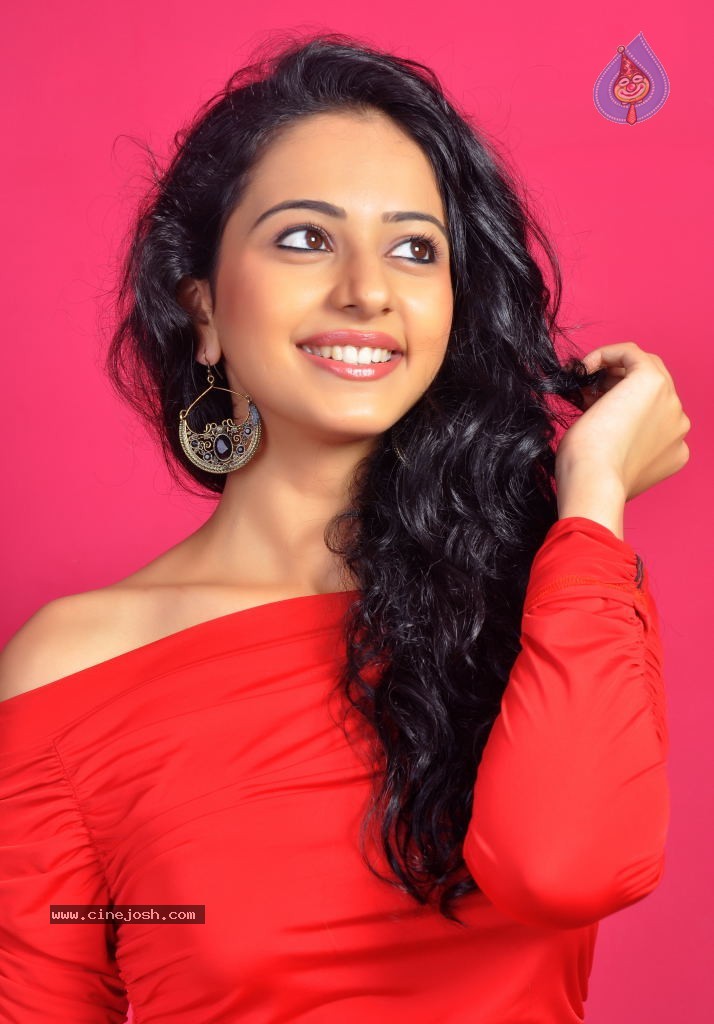 Rakul Preet Singh New Photos - 33 / 35 photos