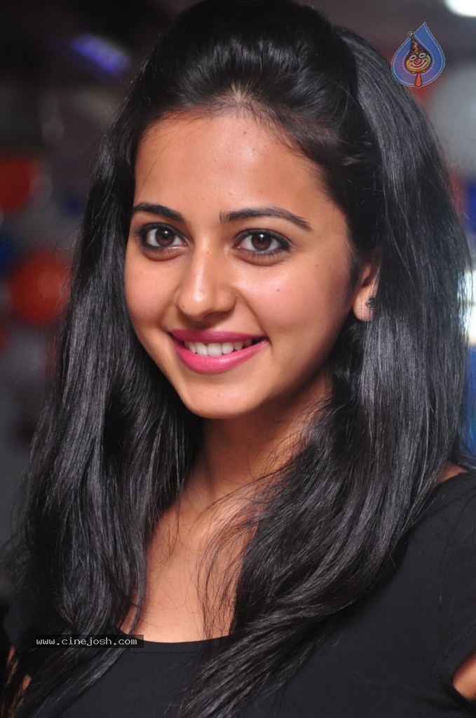 Rakul Preet Singh New Photos - 16 / 80 photos