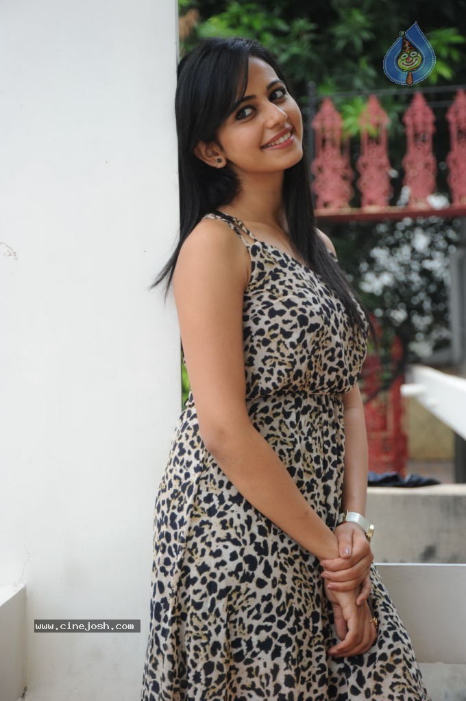 Rakul Preet Singh New Photos - 67 / 122 photos