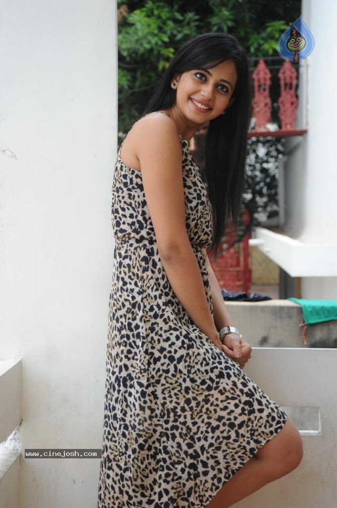 Rakul Preet Singh New Photos - 93 / 122 photos