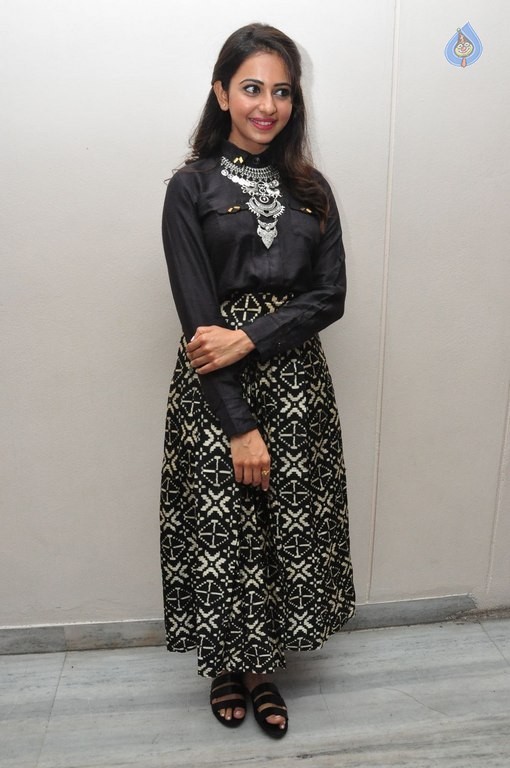 Rakul Preet Singh New Photos - 22 / 42 photos