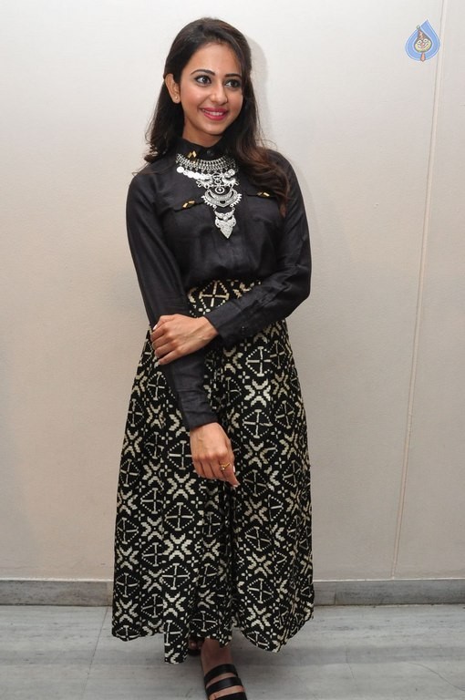 Rakul Preet Singh New Photos - 37 / 42 photos