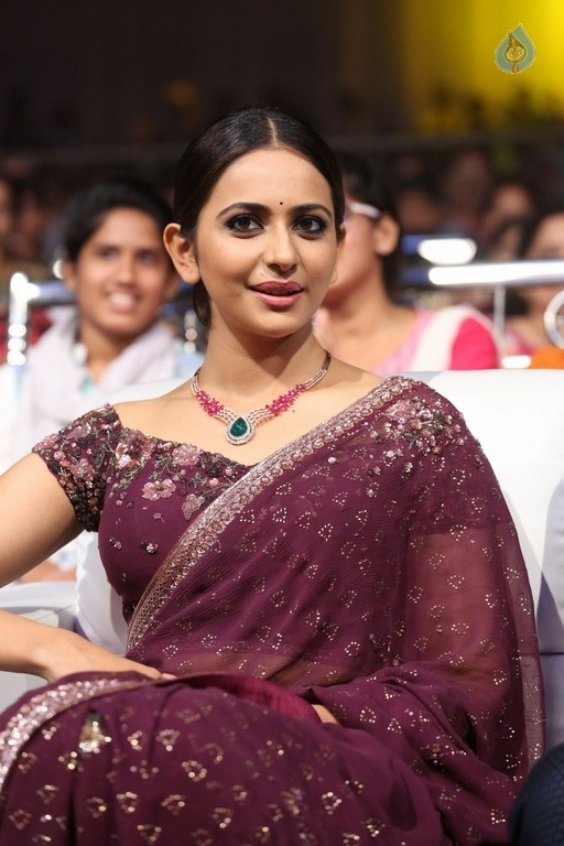 Rakul Preet Singh New Photos - 27 / 34 photos