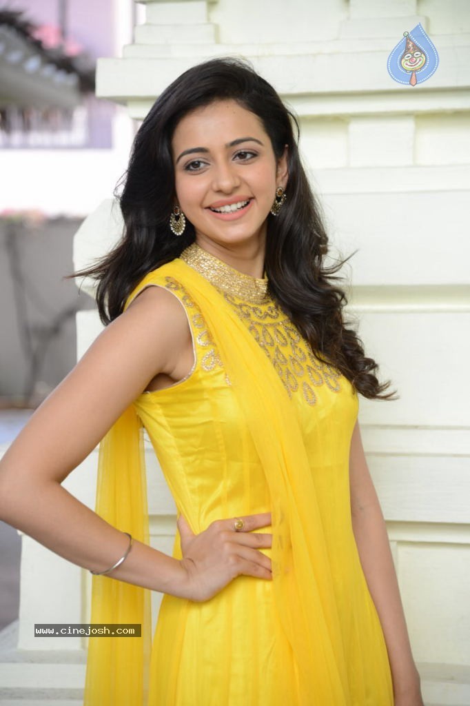 Rakul Preet Singh New Pics - 16 / 65 photos