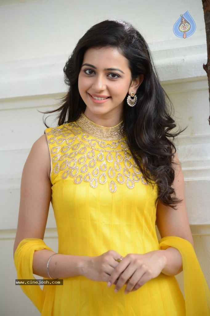 Rakul Preet Singh New Pics - 43 / 65 photos