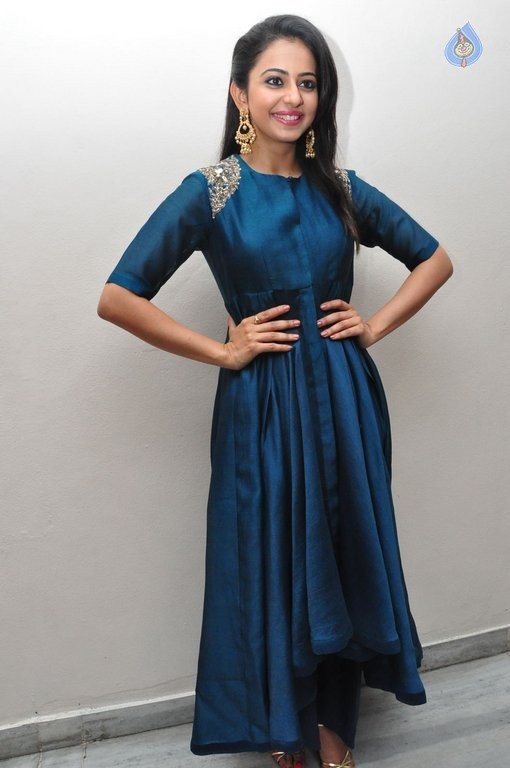 Rakul Preet Singh New Pics - 13 / 36 photos