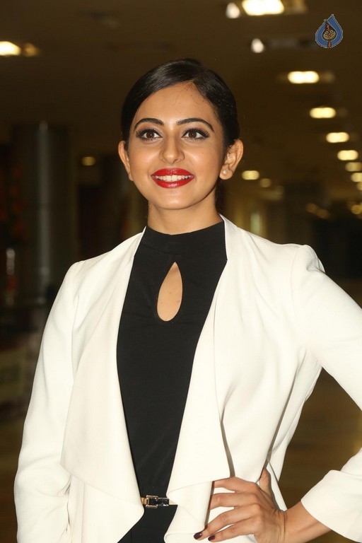 Rakul Preet Singh Photos - 21 / 39 photos