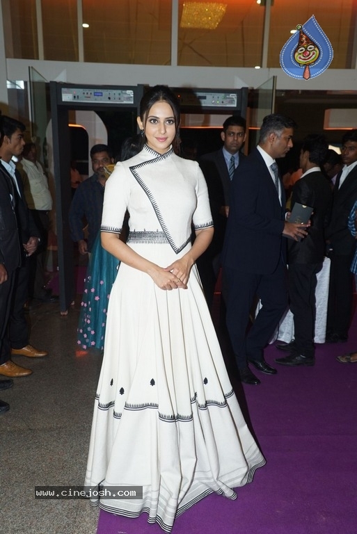 Rakul Preet Singh Photos - 20 / 21 photos