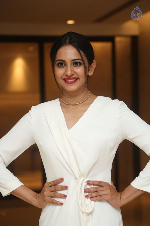 Rakul Preet Singh Pics - 59 / 60 photos