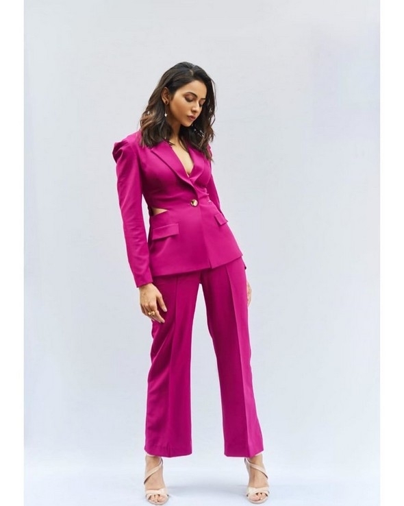 Rakul Preet Singh Stills - 12 / 12 photos