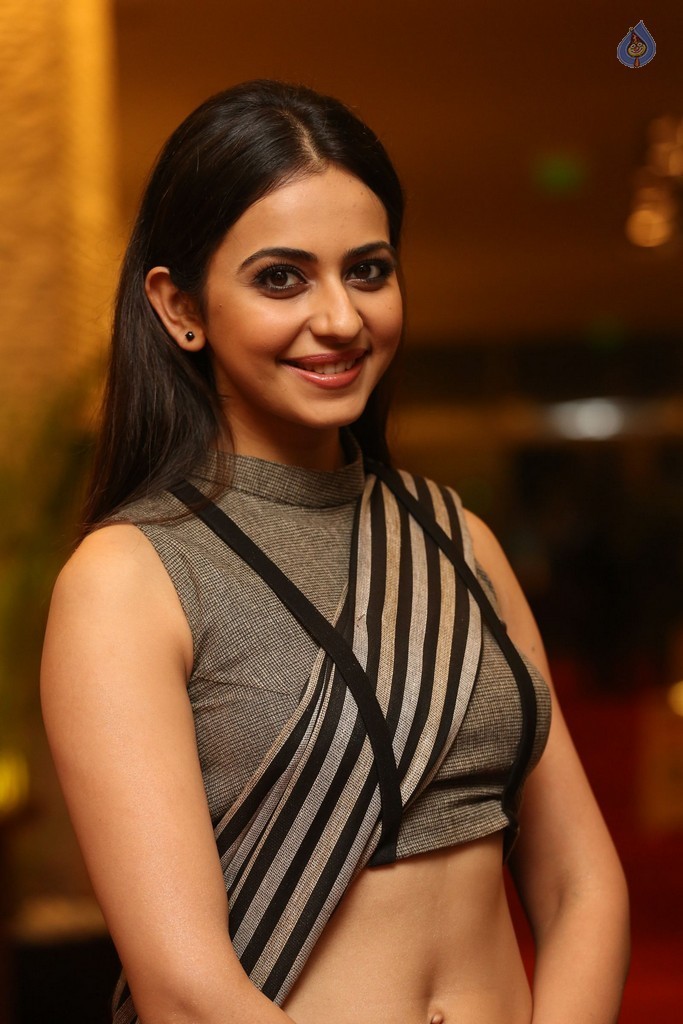 Rakul Preet Singh Stills - 39 / 41 photos