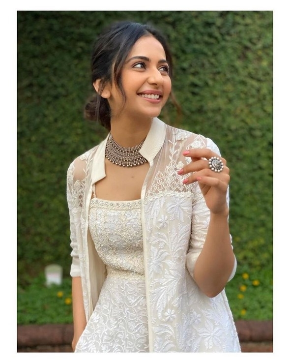 Rakul Preet Stills - 4 / 5 photos