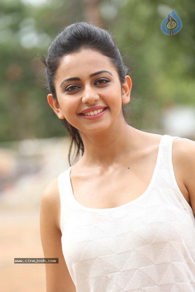 Rakul Preeth Singh Gallery - 42 / 133 photos