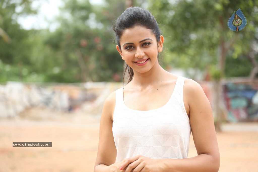 Rakul Preeth Singh Gallery - 45 / 133 photos