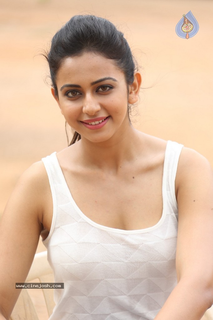 Rakul Preeth Singh Gallery - 126 / 133 photos