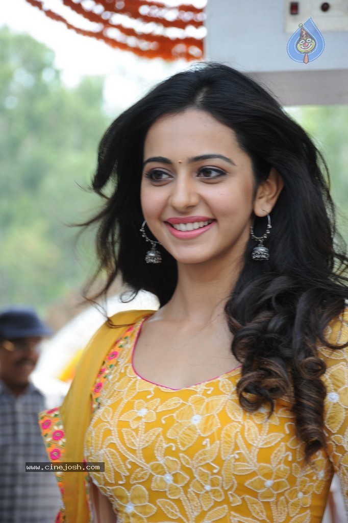 Rakul Preeth Singh Latest Photos - 9 / 66 photos