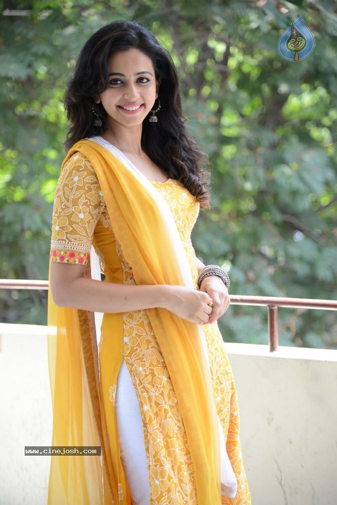 Rakul Preeth Singh Latest Photos - 41 / 66 photos
