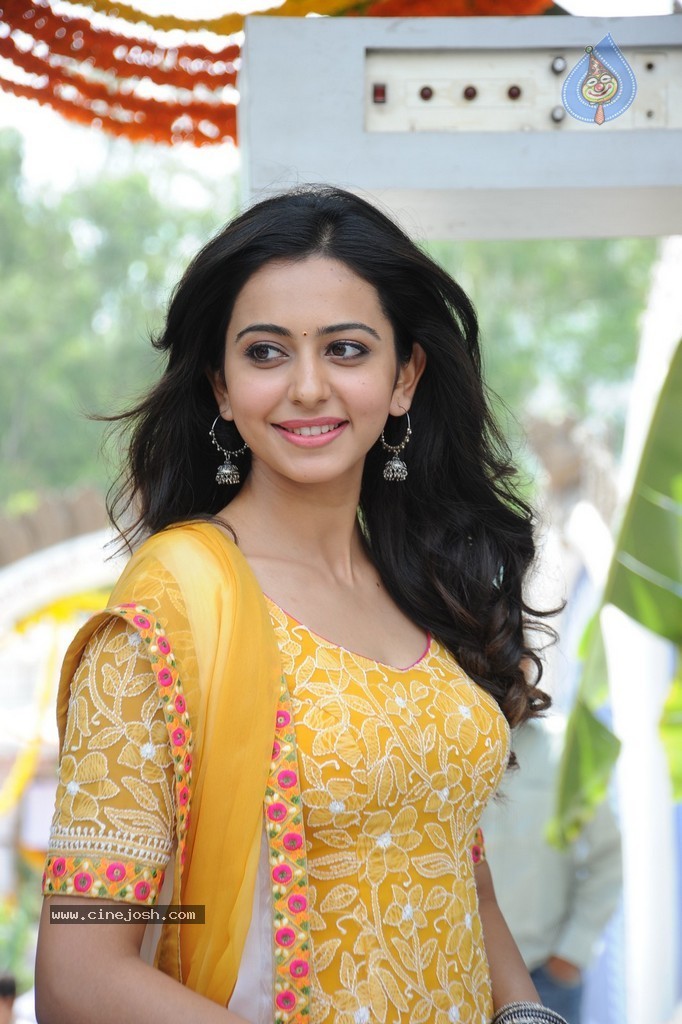 Rakul Preeth Singh Latest Photos - 42 / 66 photos