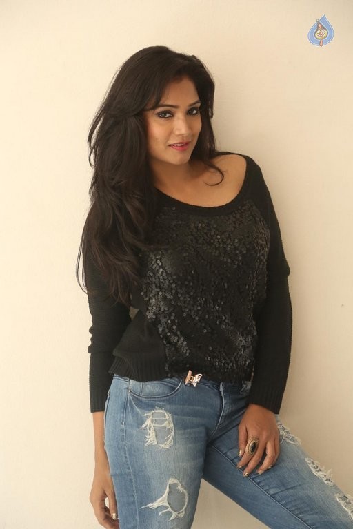 Ramya New Photos - 44 / 50 photos