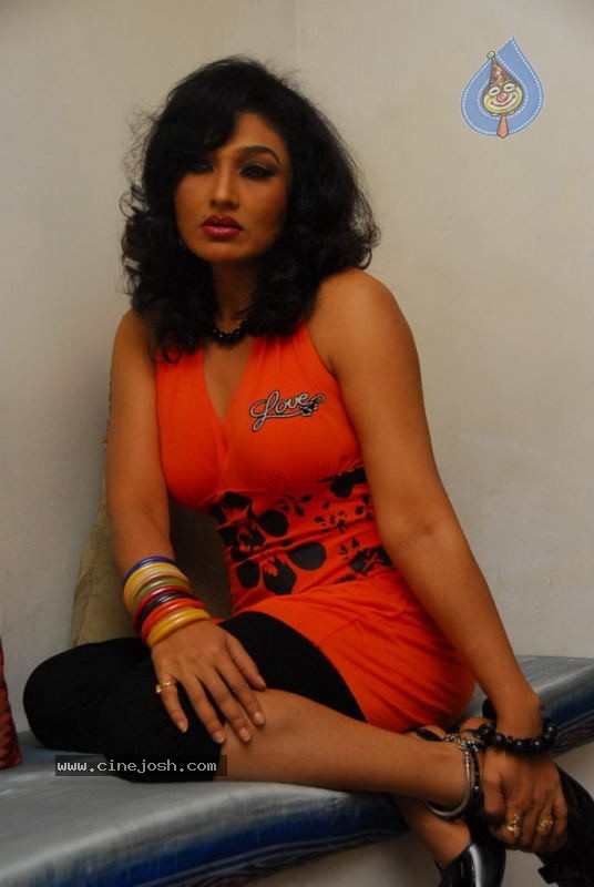 Ramya Sri Latest Photos - 24 / 31 photos