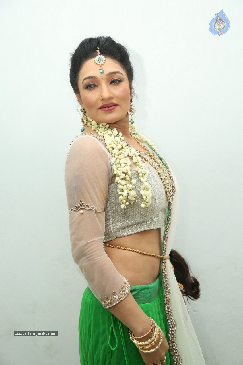 Ramya Sri Latest Photos - 32 / 45 photos