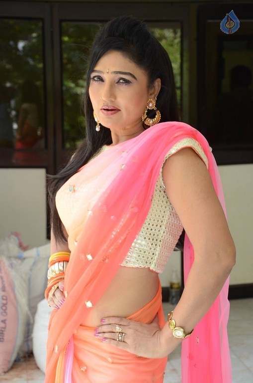 Ramya Sri New Gallery - 19 / 62 photos