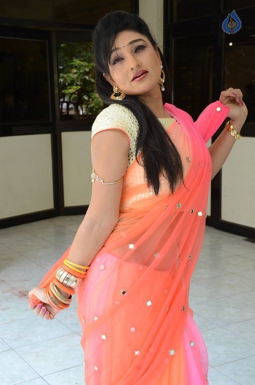 Ramya Sri New Gallery - 28 / 62 photos