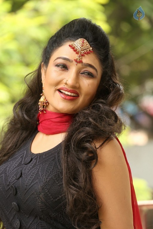 Ramya Sri New Images - 23 / 57 photos